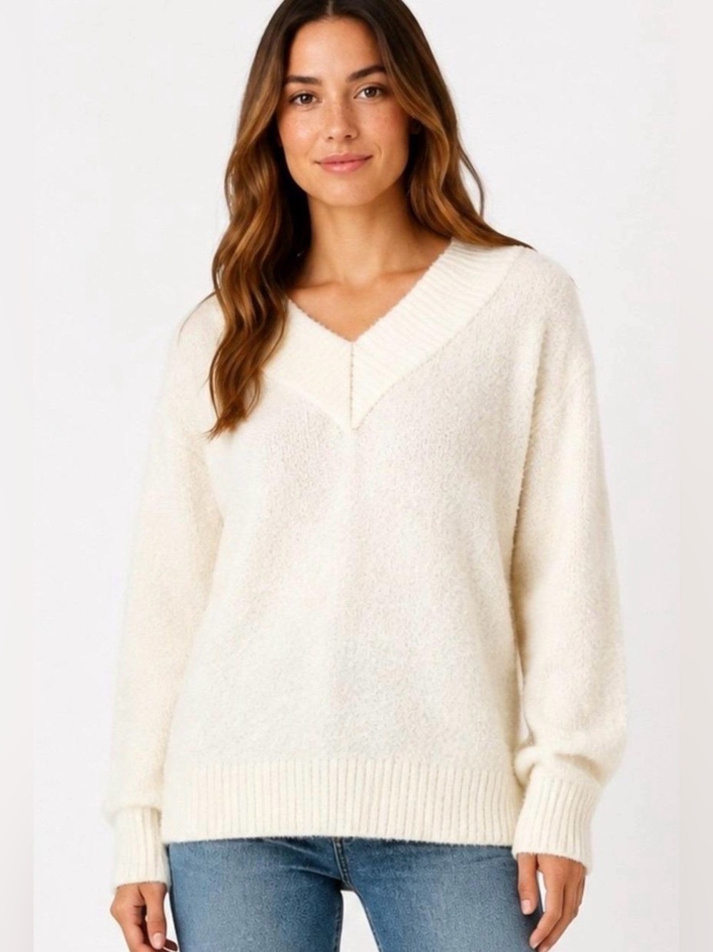 Aerie Women’s Cozy Boucle V-Neck Pullover Sweater